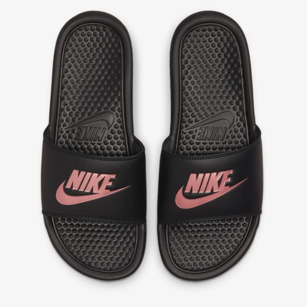 Nike Women’s Benassi Slides